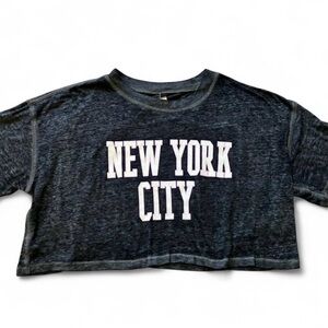 Aeropostale Cropped Graphic Tee